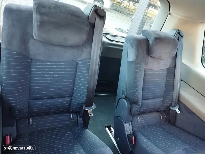 Renault Espace 2.2 dCi Initiale 6L - 8