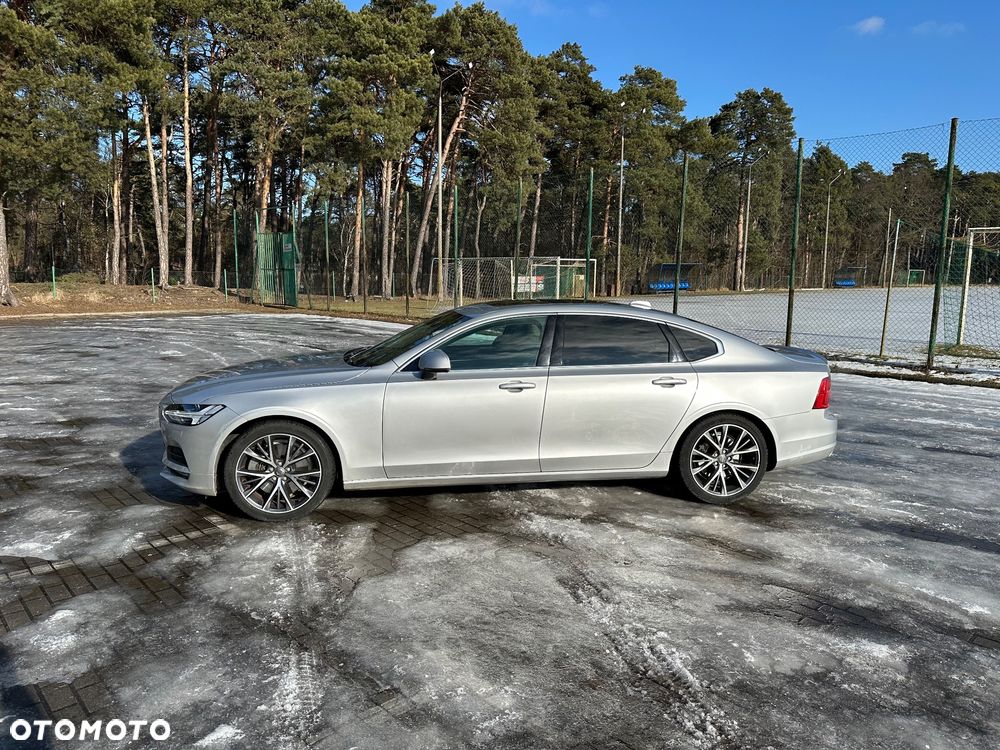 Volvo S90 - 2