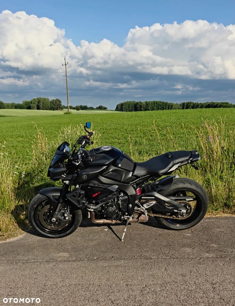 Yamaha MT - 8