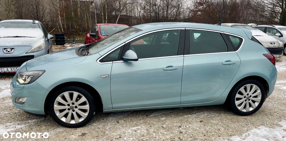 Opel Astra 1.6 NAVI - 9