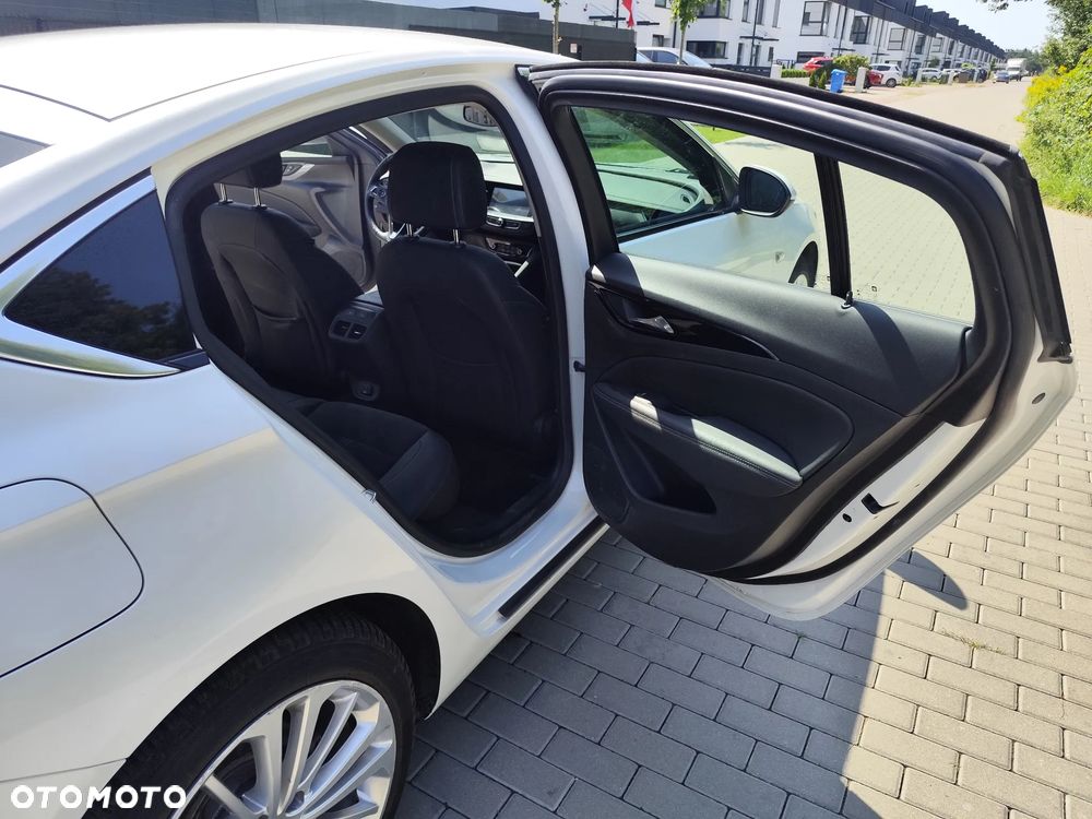 Opel Insignia 1.5 T Elite S&S - 21