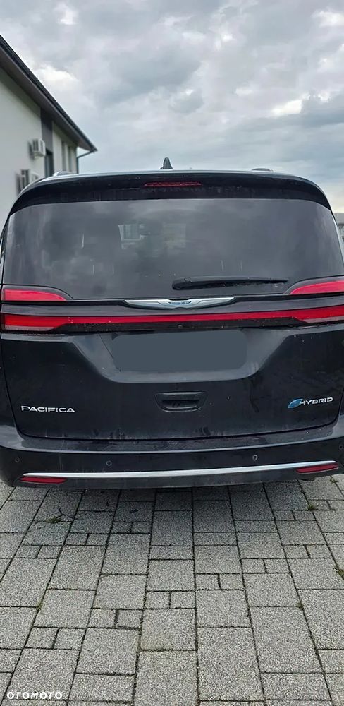 Chrysler Pacifica - 4