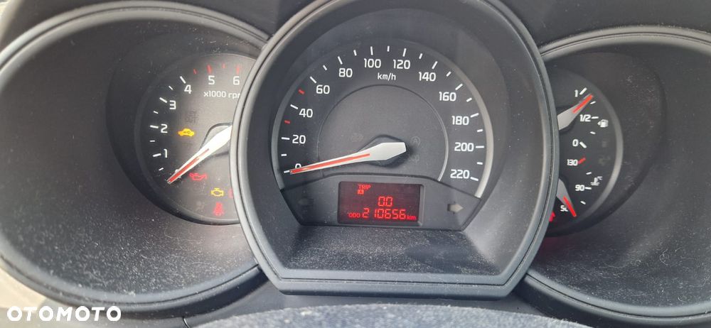Kia Rio 1.1 CRDI Attract - 7