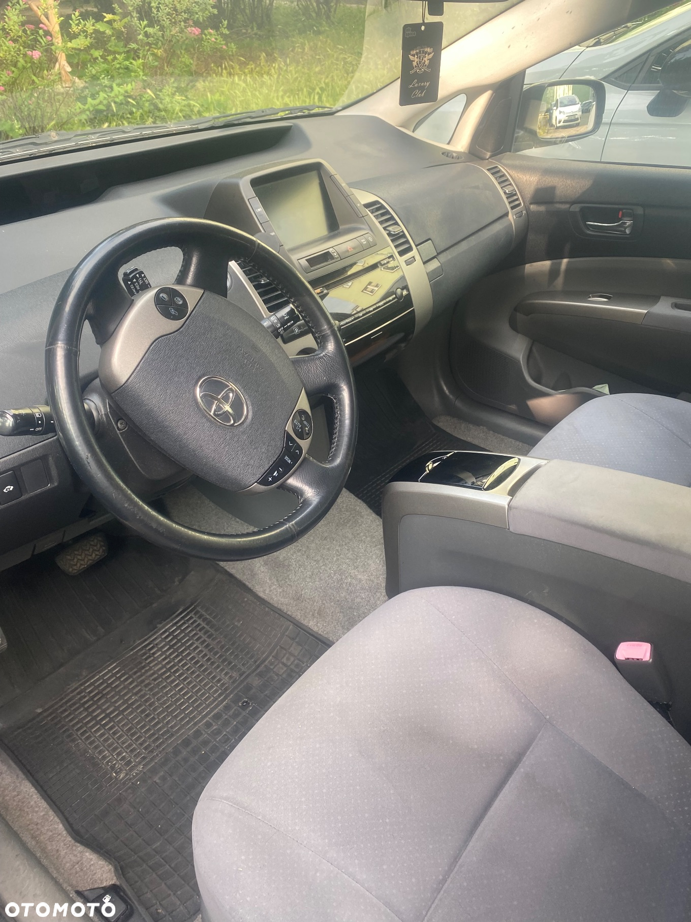 Toyota Prius - 3