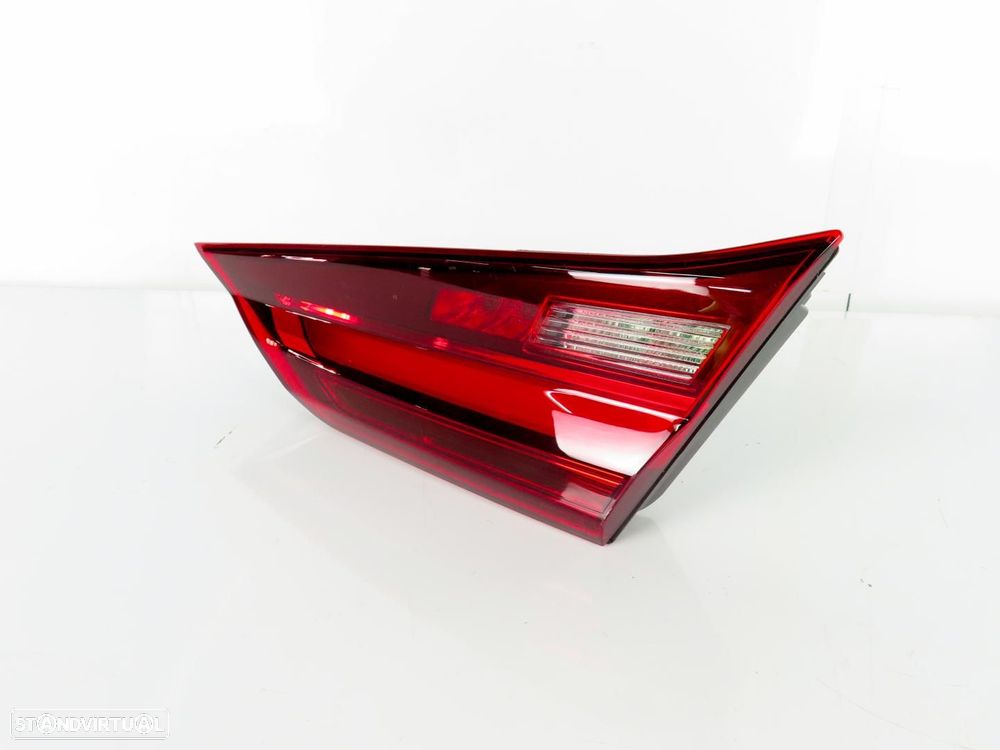 Farolim LED Direito/Trás Usado / Original BMW 1 (F40) 63215A55FB6 - 2