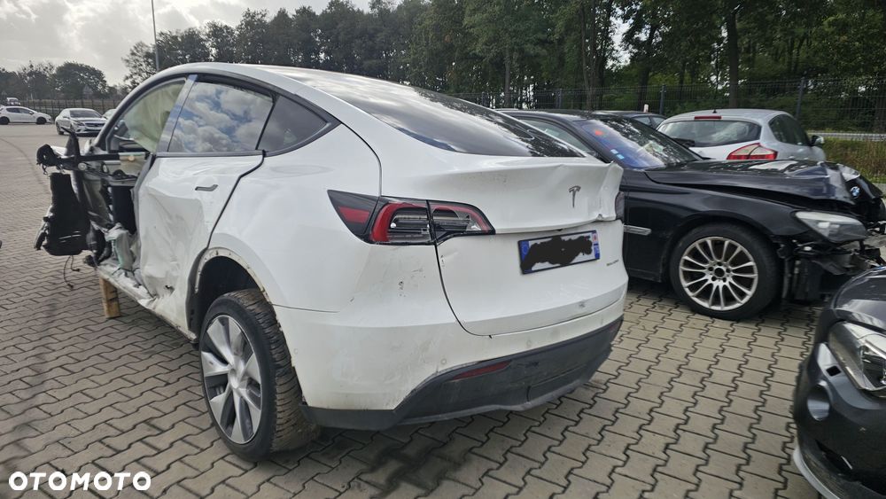 Tesla Y Model Long Range Dual Motor AWD - 4