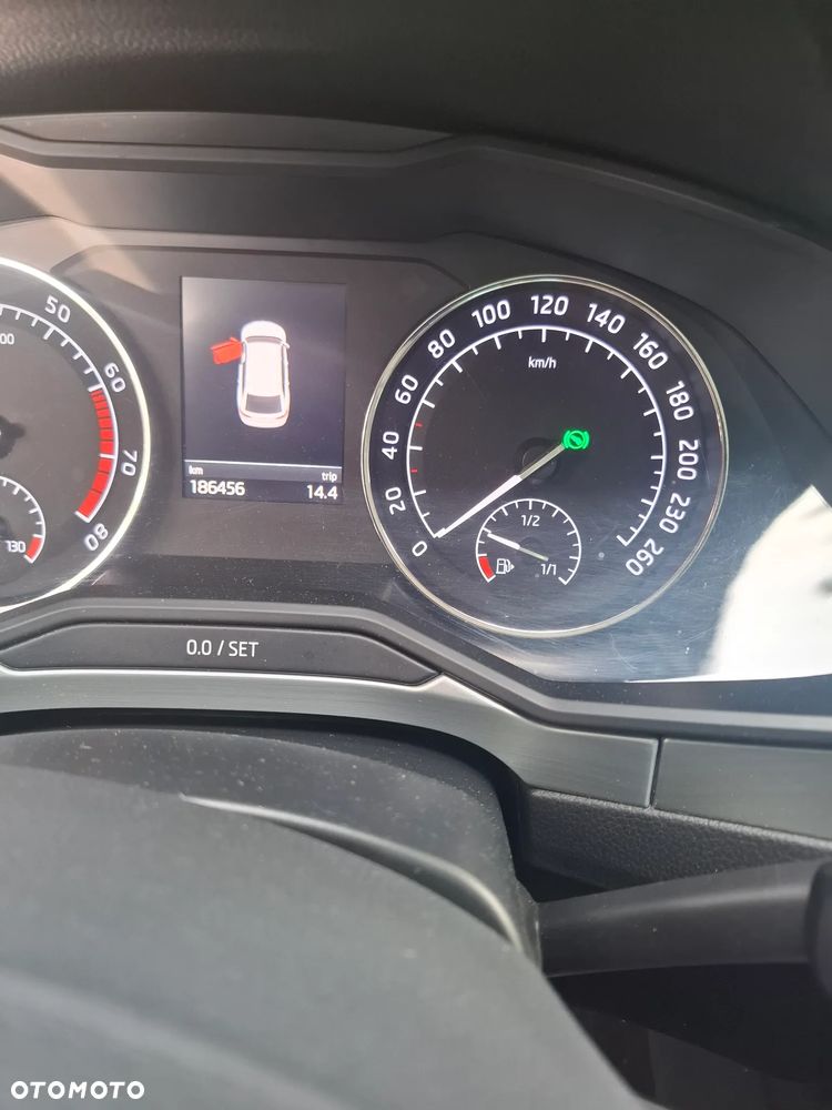 Skoda Superb 1.4 TSI ACT DSG Ambition - 18