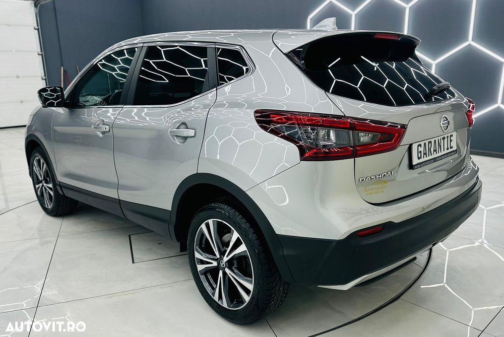 Nissan Qashqai 1.2 DIG-T Xtronic ACENTA - 4
