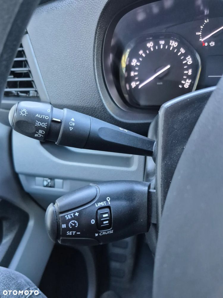 Opel Vivaro - 15