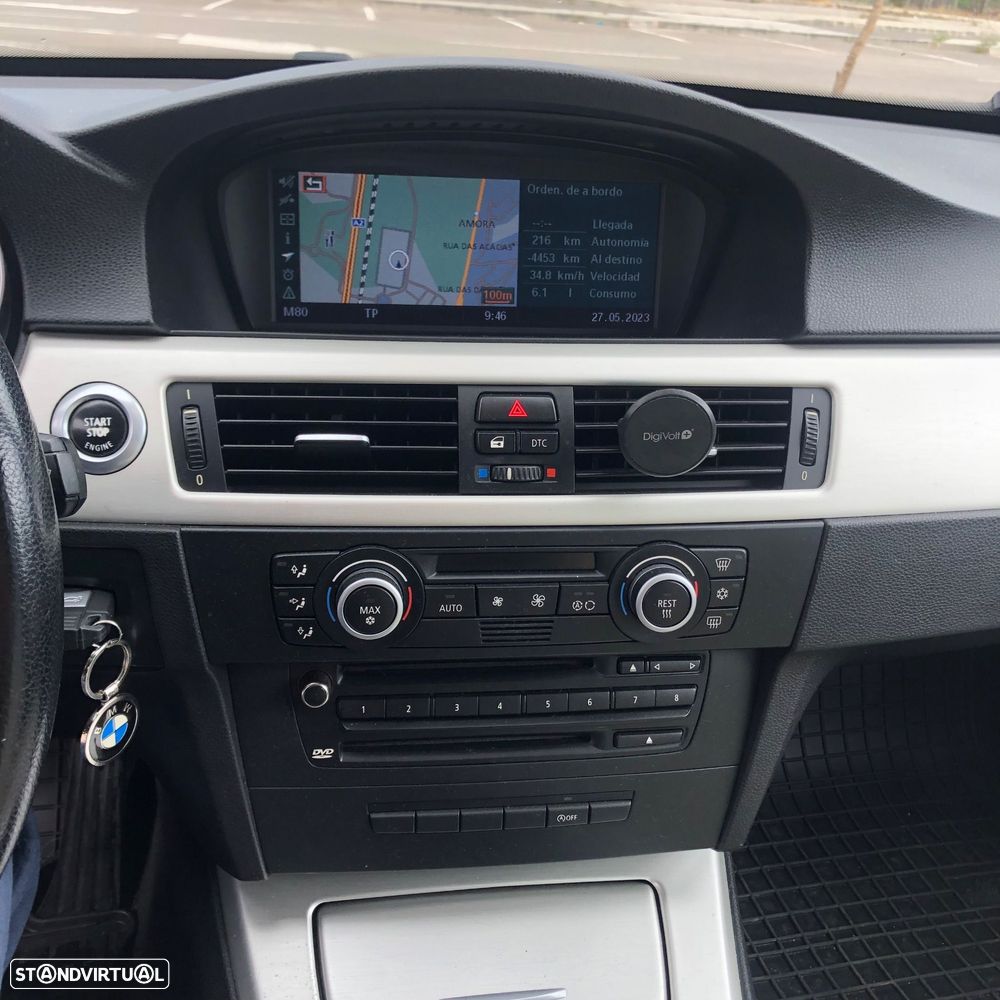BMW 320 d Navigation Sport - 9