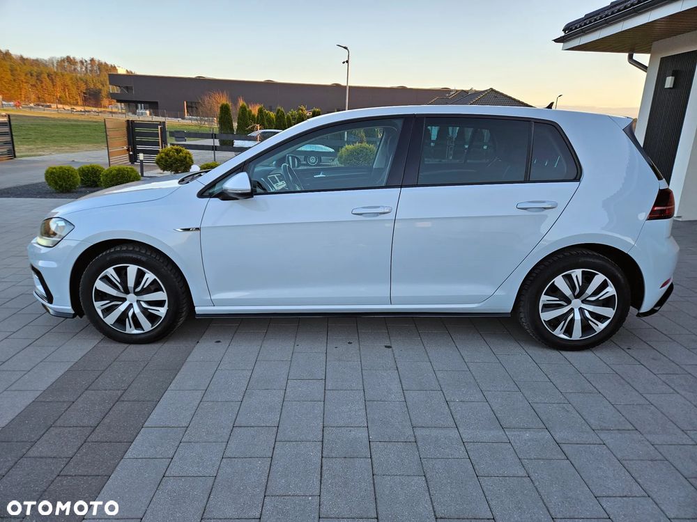 Volkswagen Golf - 23