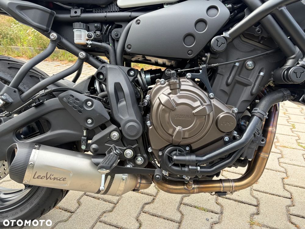 Yamaha XSR - 6