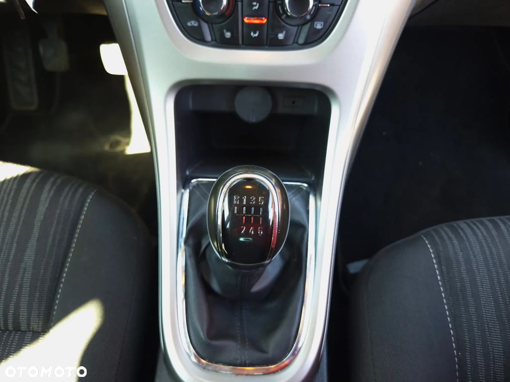 Opel Astra 1.4 Turbo Design Edition - 24