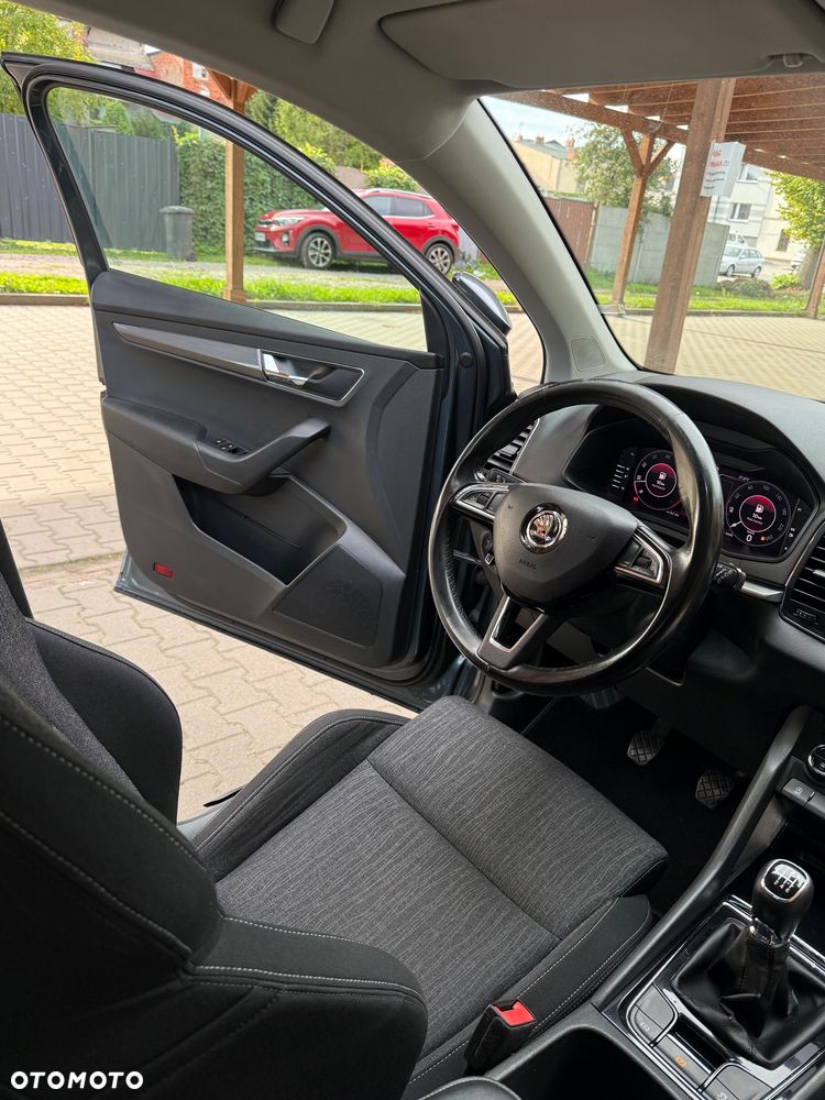 Skoda Karoq 1.6 TDI SCR Active - 25