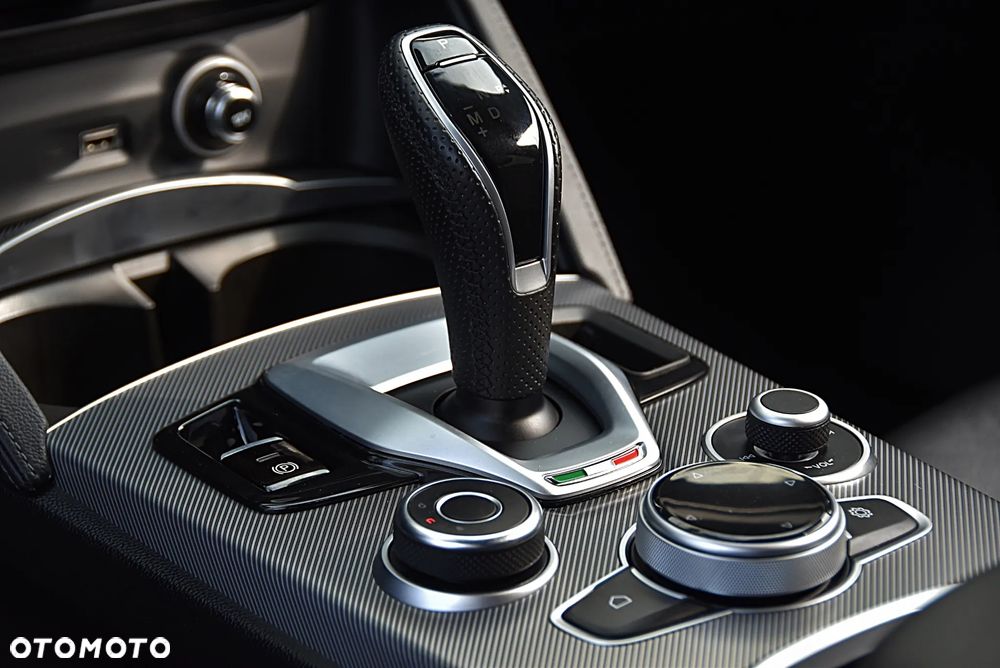 Alfa Romeo Stelvio 2.0 Turbo Veloce Q4 - 30