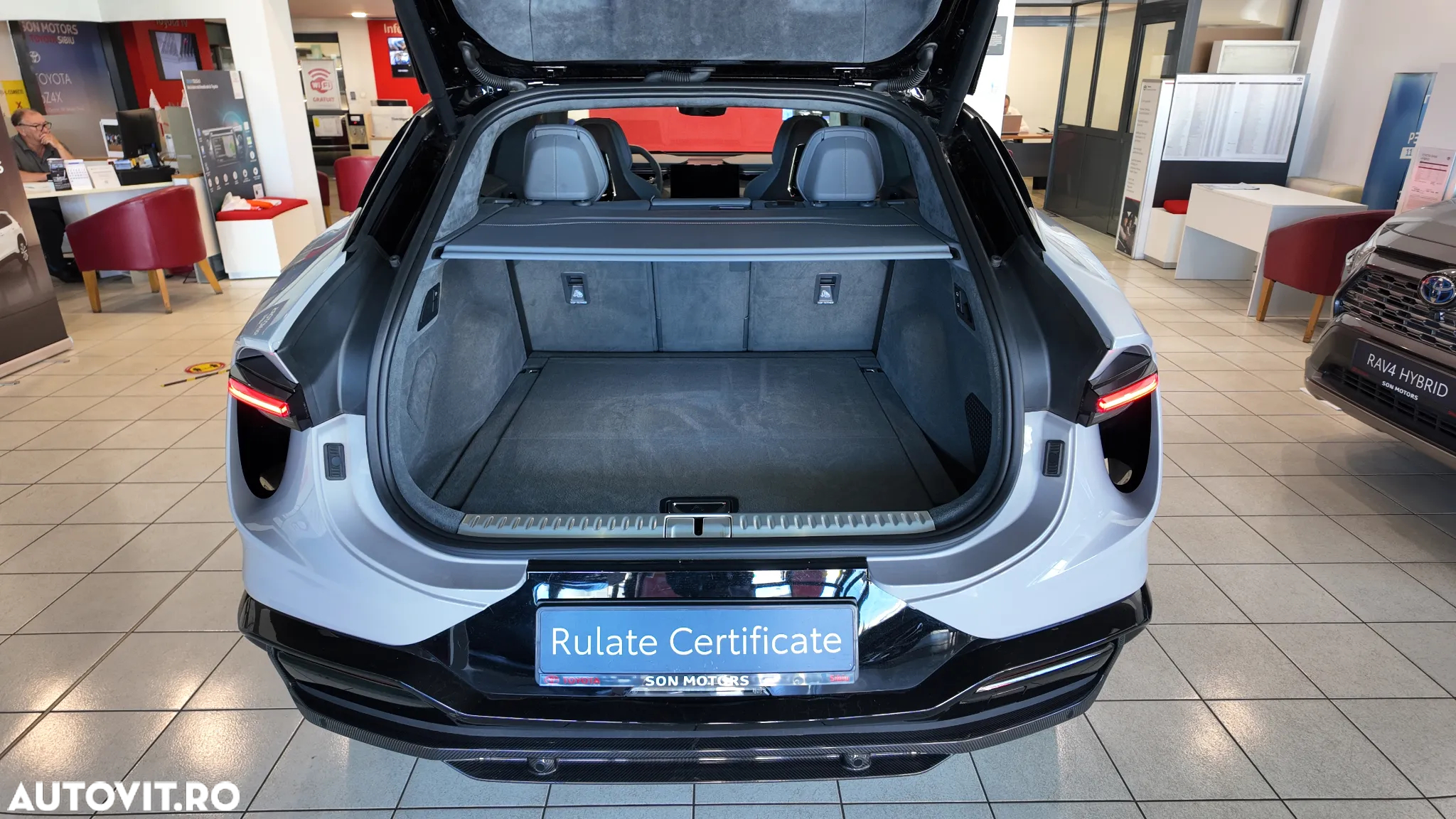 Lotus Eletre 900 Sport Carbon - 35
