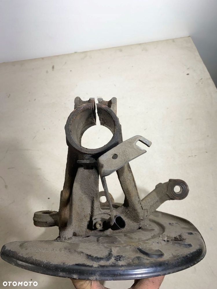 2342342342 Zwrotnica / Piasta koła tylnego Audi A3 S3 8V 2014 - 2