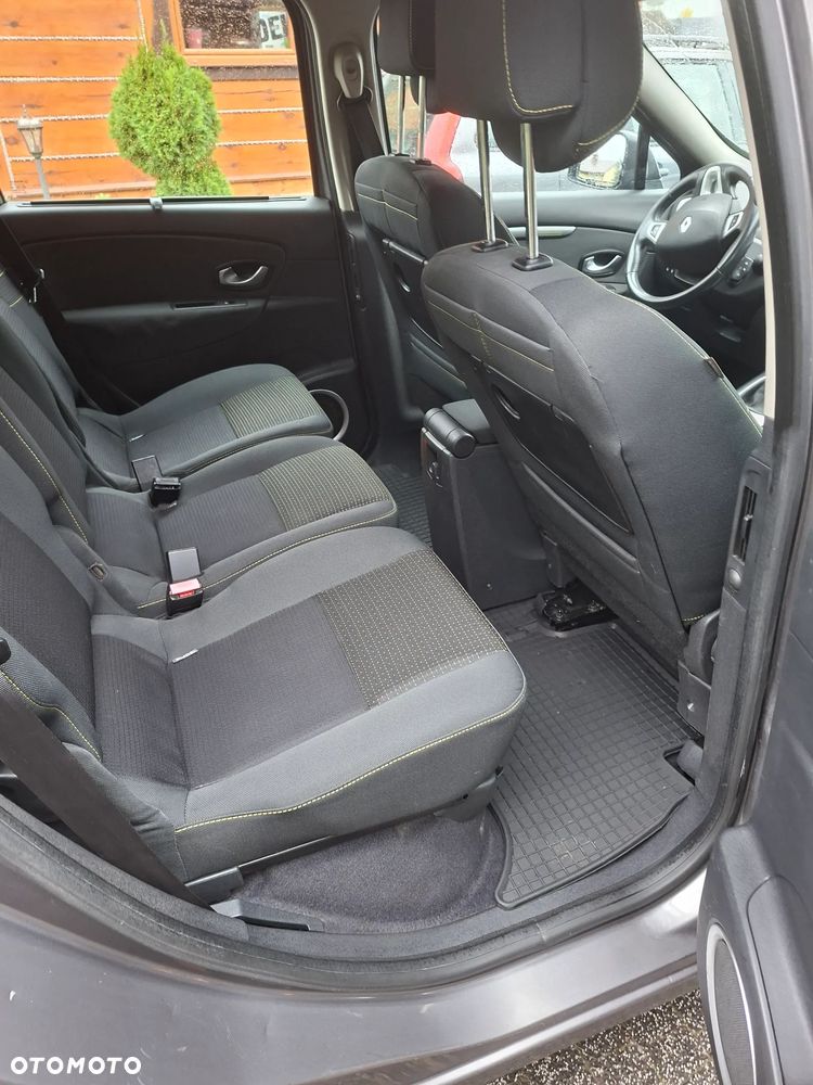 Renault Scenic - 8
