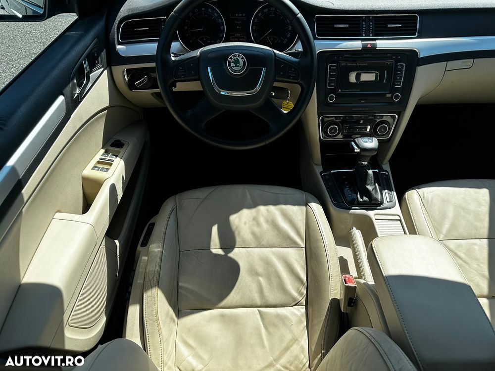 Skoda Superb 2.0 TDI Elegance DSG - 21