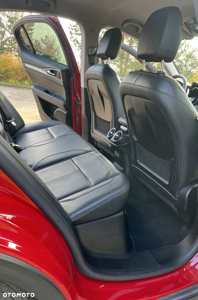 Alfa Romeo Stelvio 2.0 Turbo 16V AT8-Q4 Sprint - 21