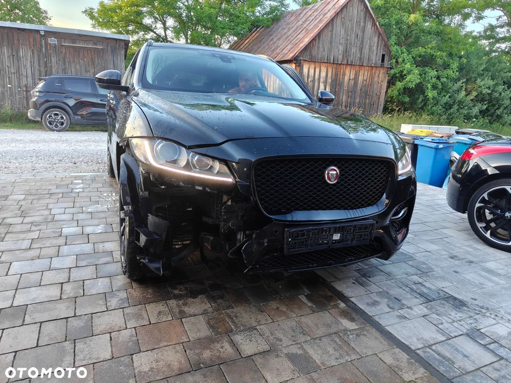 Jaguar F-Pace 2.0 i4D AWD R-Sport - 3