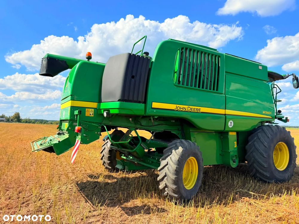 John Deere W540i - 17