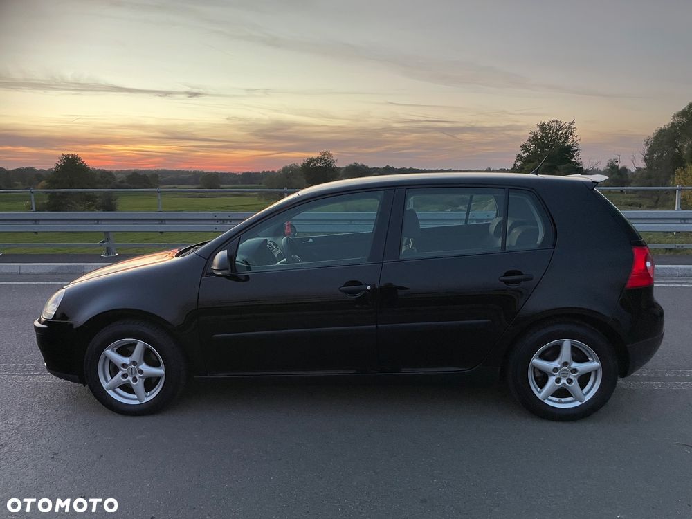 Volkswagen Golf - 11