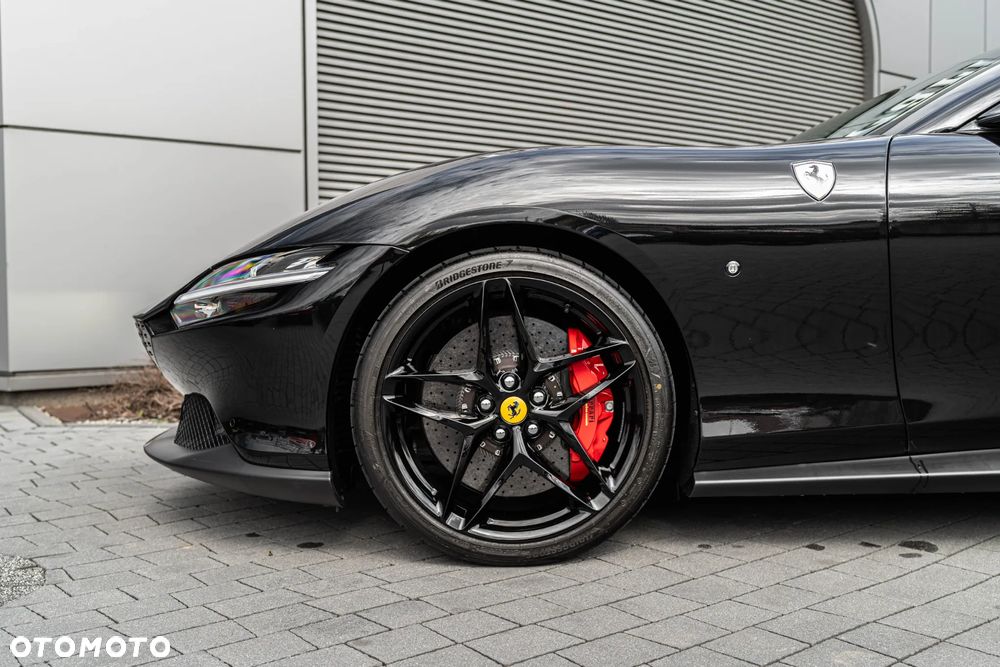 Ferrari Roma Spider - 12