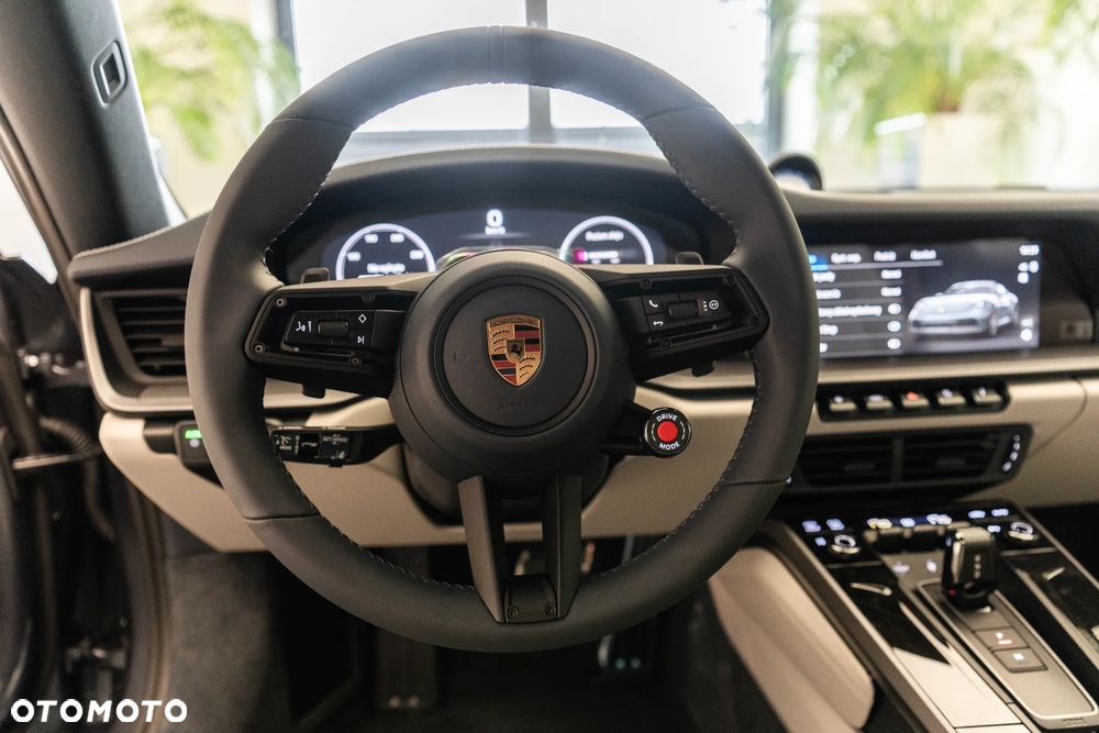 Porsche 911 Targa 4S - 19