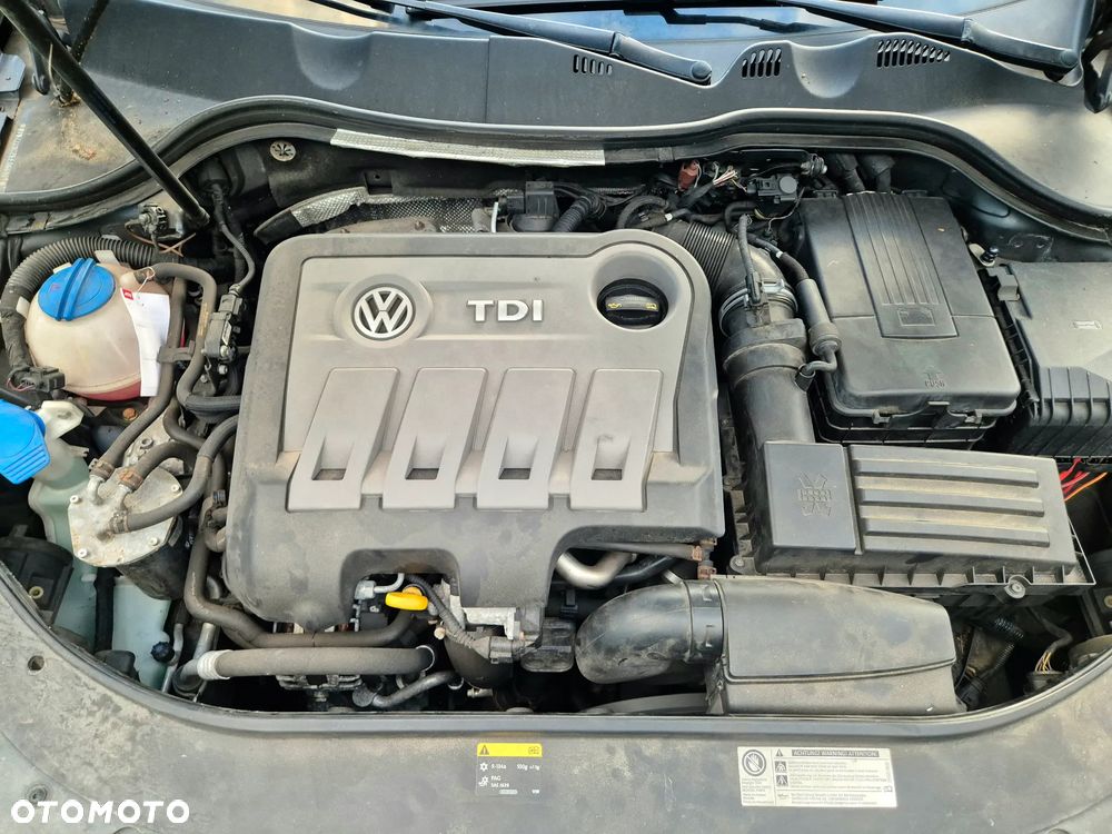 Volkswagen Passat 2.0 TDI Comfortline - 16
