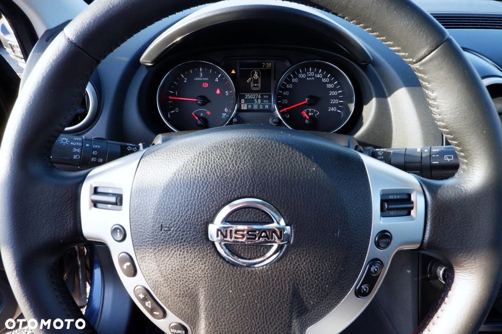 Nissan Qashqai+2 2.0 dCi 4x4 Tekna EU5 - 17