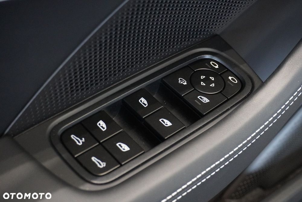 Porsche Panamera 4 - 14