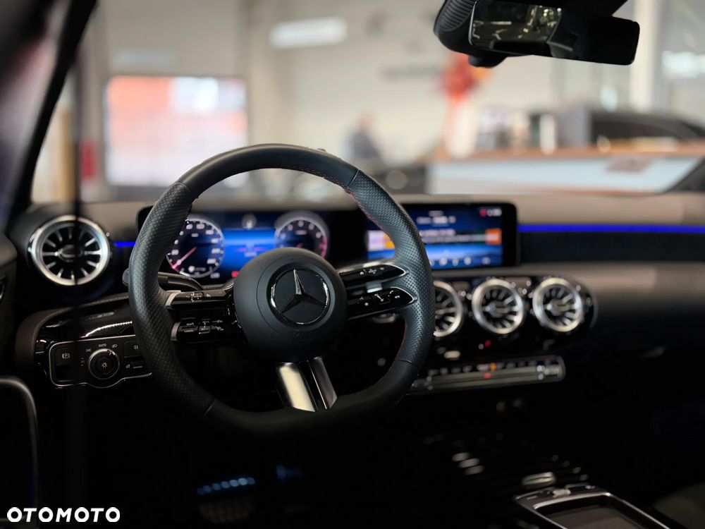 Mercedes-Benz Klasa A 200 AMG Line 7G-DCT - 9