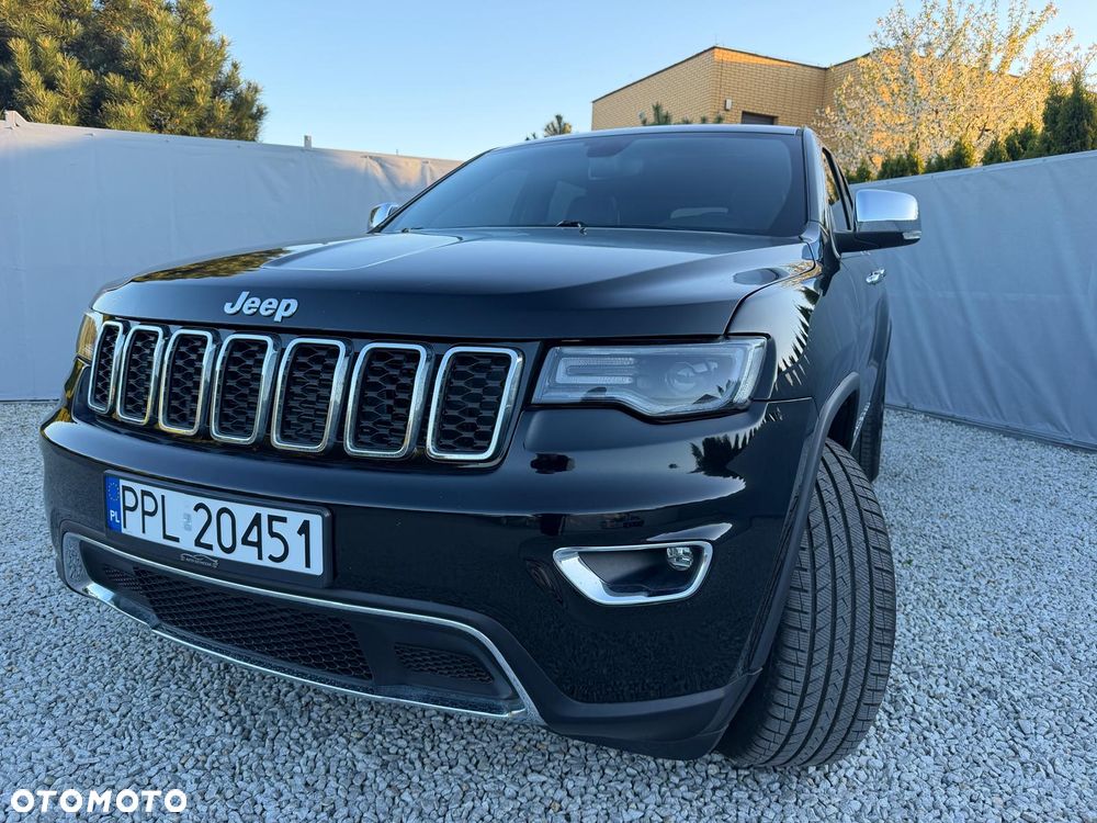 Jeep Grand Cherokee - 17