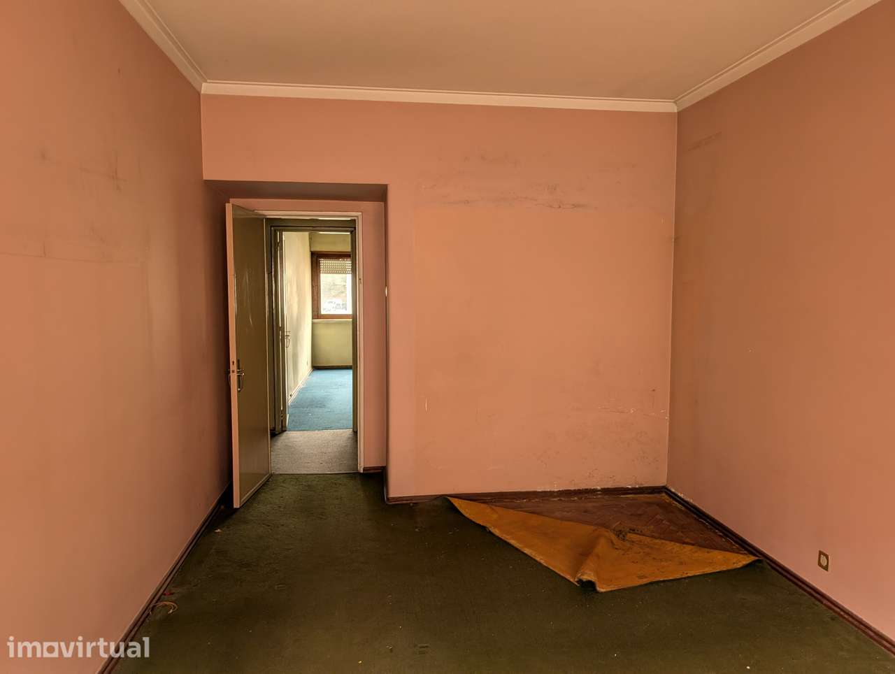 T3 Rua Lusiadas Para Remodelar - Grande imagem: 4/37
