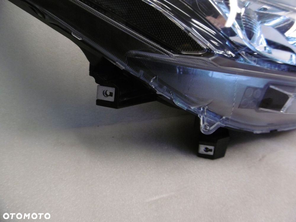 mitsubishi eclipse cross - lampa prawa led - 2