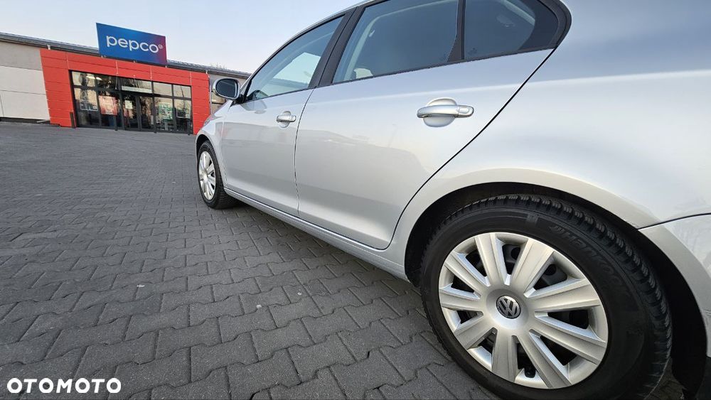 Volkswagen Jetta - 20