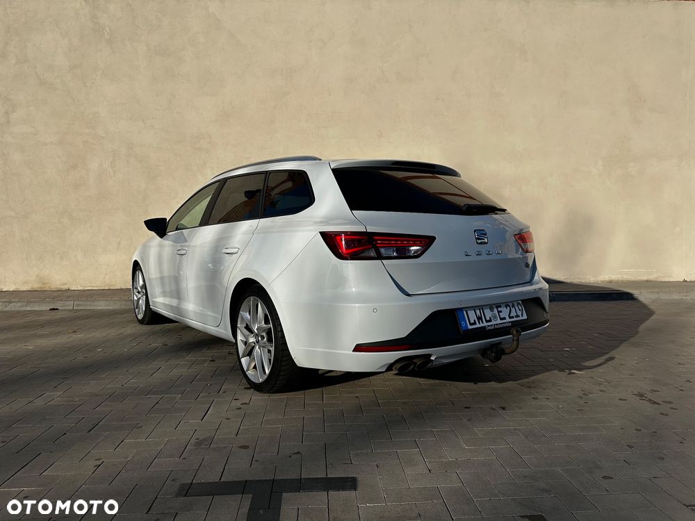 Seat Leon 2.0 TDI DPF Start&Stop DSG FR - 3