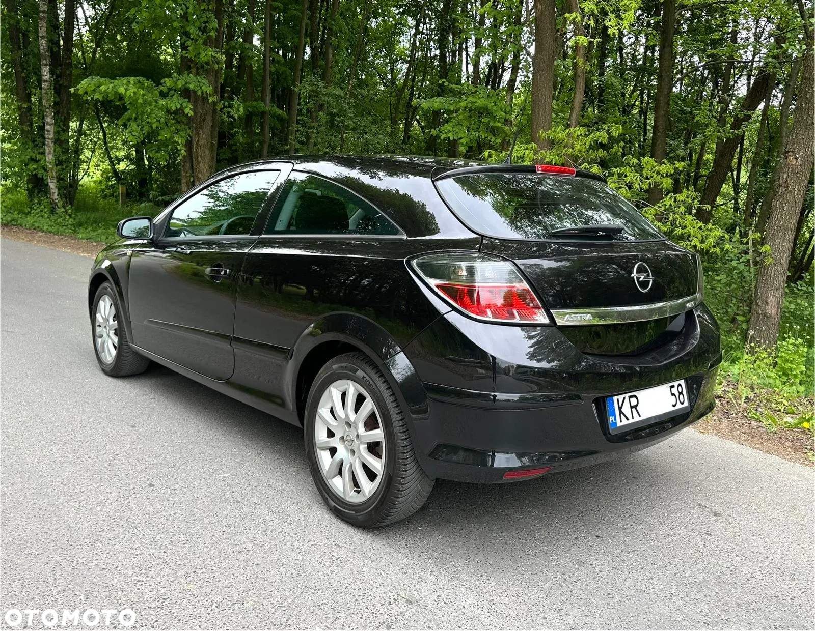 Opel Astra III GTC 1.6 Enjoy - 7