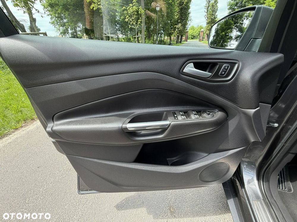 Ford Kuga - 19