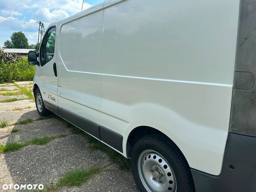 Renault Trafic 2.0 diesel 115kM 2011 rok, automat, WEBASTO, HAK, STAN BARDZO DOBRY!!! - 12