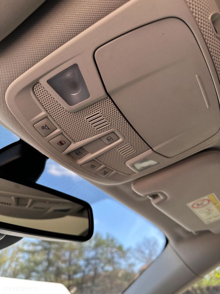 Ford Mondeo 2.0 TDCi Bi-Turbo Titanium PowerShift - 11