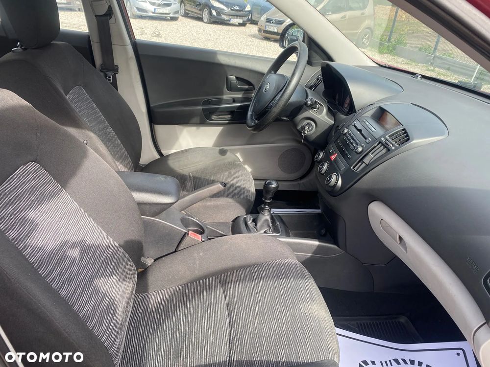 Kia Ceed Cee'd 1.6 Crdi Comfort - 26