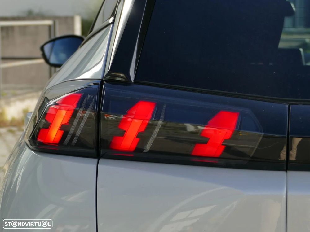 Peugeot 2008 1.2 PureTech Allure EAT8 - 10