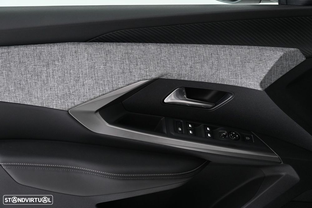 Peugeot 5008 1.2 Hybrid Allure Pack e-DCS6 - 20