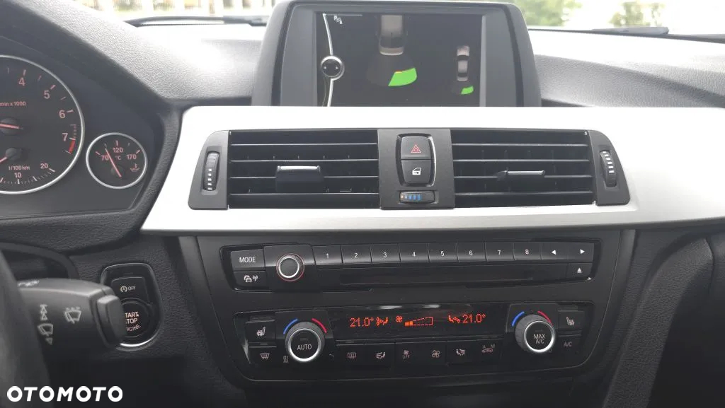 BMW Seria 3 320i Modern Line - 13