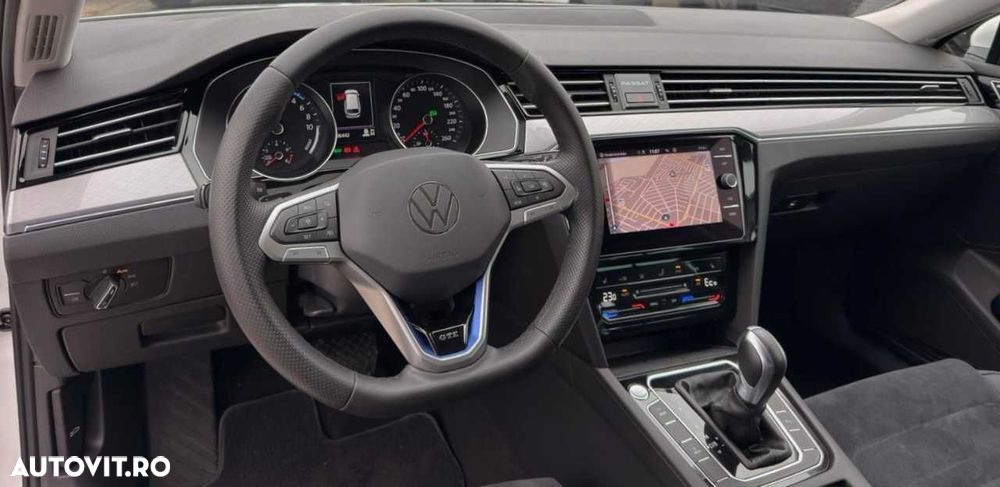 Volkswagen Passat - 22