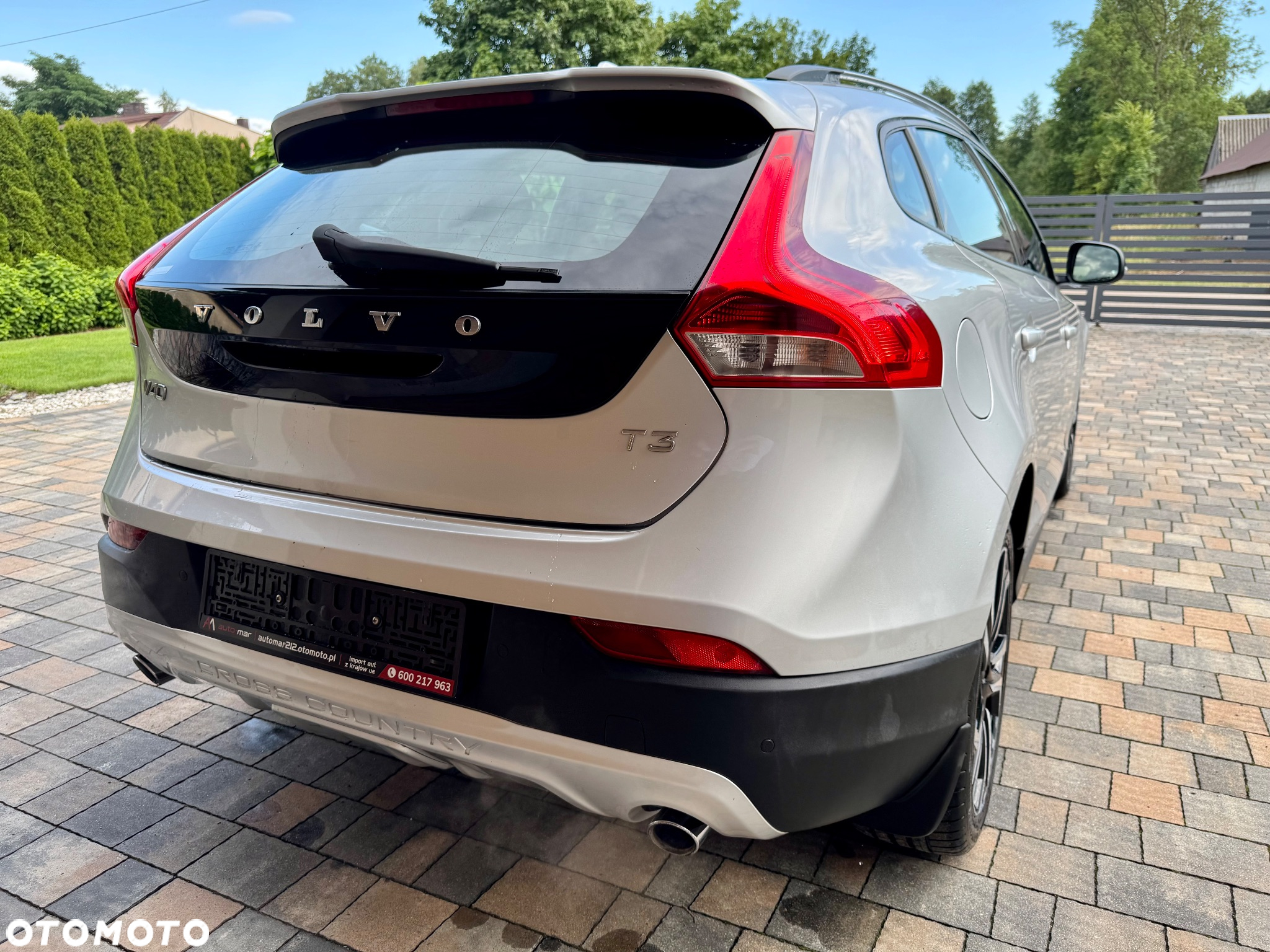 Volvo V40 Cross Country T3 Momentum - 9
