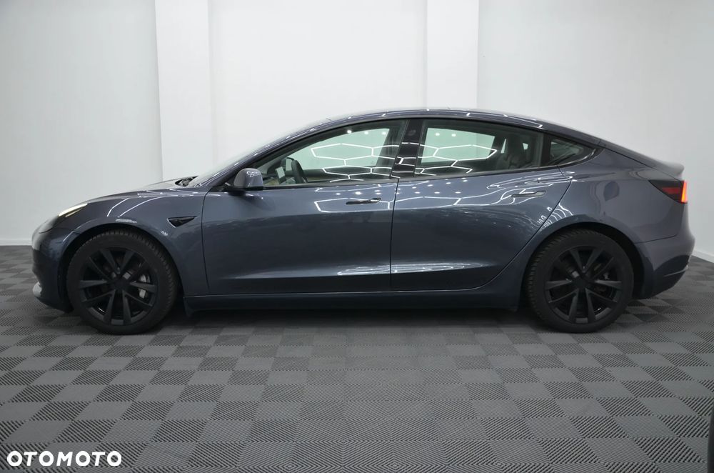 Tesla Model 3 Standard Reichweite Plus Hinterradantrieb - 5