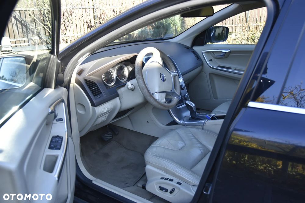 Volvo XC 60 - 4